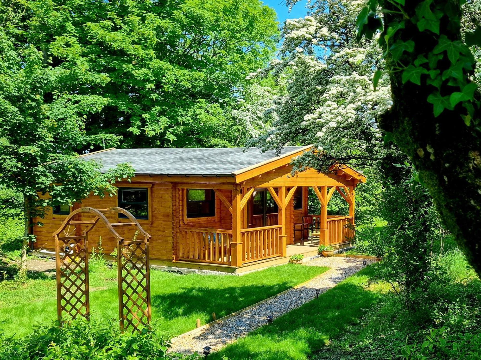 Glyndwr Vineyard Hotel Cowbridge Exterior photo